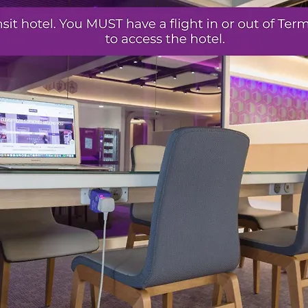 Otel Yotelair Paris Cdg - Transit - Terminal 2e 3*