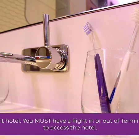 Otel Yotelair Paris Cdg - Transit - Terminal 2e 3*