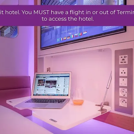 Otel Yotelair Paris Cdg - Transit - Terminal 2e 3*